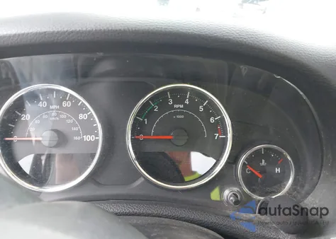 2016 Jeep Wrangler Unlimited Sahara z USA, uszkodzony, nr VIN 1C4HJWEG8GL334973